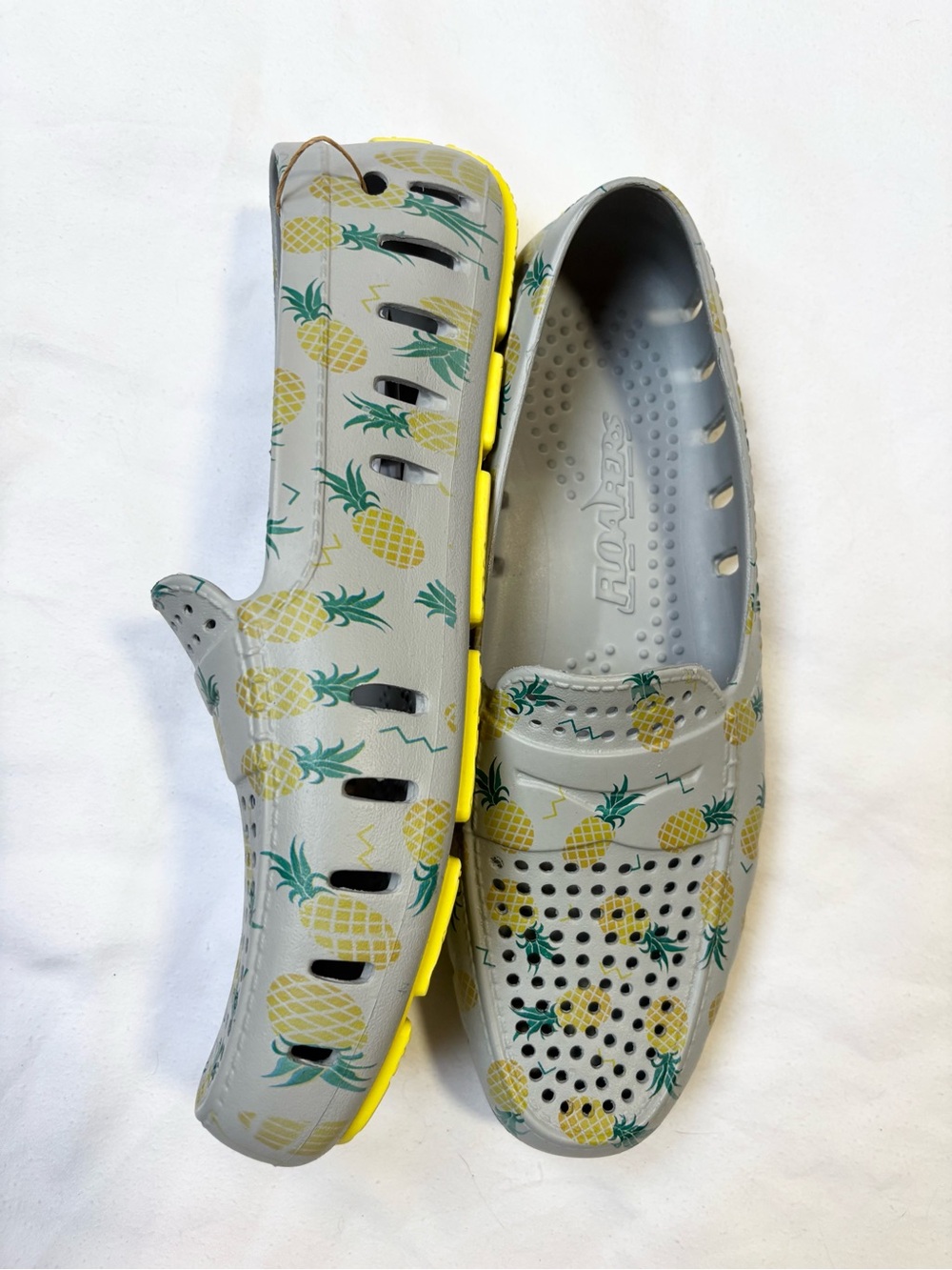 Men's Pineapple Print Boat Shoes - Gray/Yellow
